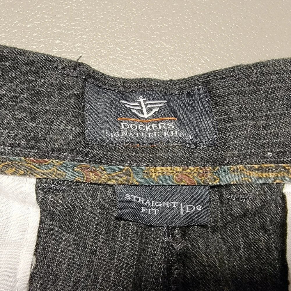 Dockers D2 Signature Khaki Pants - Straight Fit - Flat Front -‎ 38x29 NWT